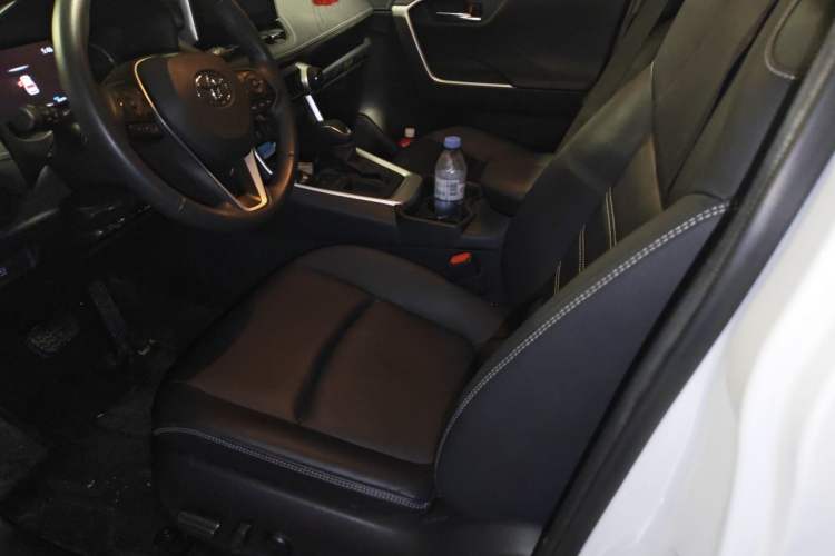 Used Toyota RAV4 2021 2.0L CVT Two-Wheel Drive Fashion PLUS Edition Left Front Seat
