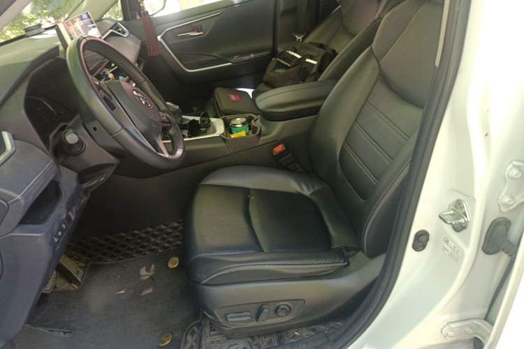Used Toyota RAV4 2021 2.0L CVT Two-Wheel Drive Fashion PLUS Edition Left Front Seat