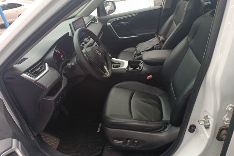 Used Toyota RAV4 2021 2.0L CVT Two-Wheel Drive Fashion Edition Left Front Seat
