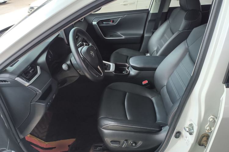 Used Toyota RAV4 2021 2.0L CVT Two-Wheel Drive Fashion PLUS Edition Left Front Seat