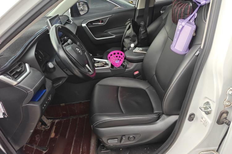 Used Toyota RAV4 2021 2.0L CVT Two-Wheel Drive Fashion Edition Left Front Seat