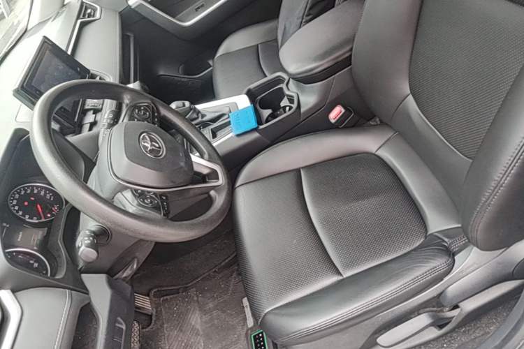 Used Toyota RAV4 2021 2.0L CVT Two-Wheel Drive Urban Edition Left Front Seat
