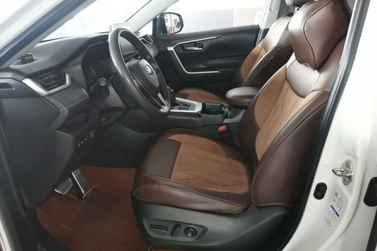 Used Toyota RAV4 2021 2.0L CVT 4x4 Trend Edition Left Front Seat