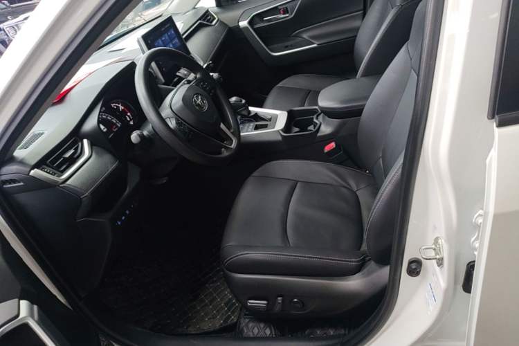 Used Toyota RAV4 2021 2.0L CVT 4x4 Trend Edition Left Front Seat