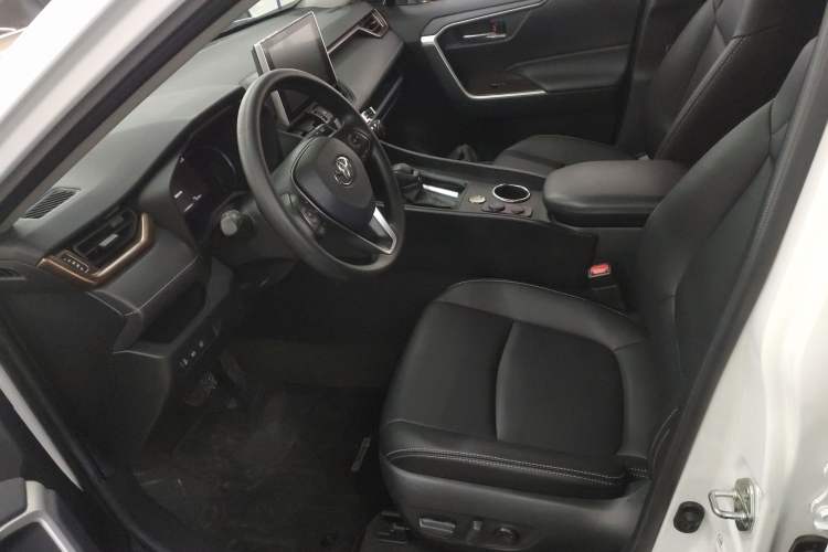 Used Toyota RAV4 2021 2.0L CVT Two-Wheel Drive Fashion Edition Left Front Seat