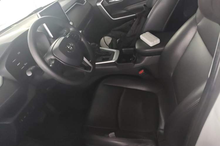 Used Toyota RAV4 2021 2.0L CVT 4x4 Trend Edition Left Front Seat