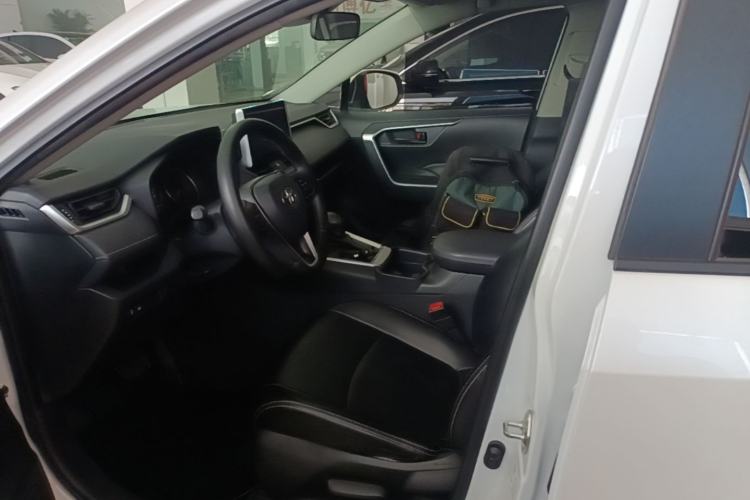 Used Toyota RAV4 2021 2.0L CVT Two-Wheel Drive Urban Edition Left Front Seat