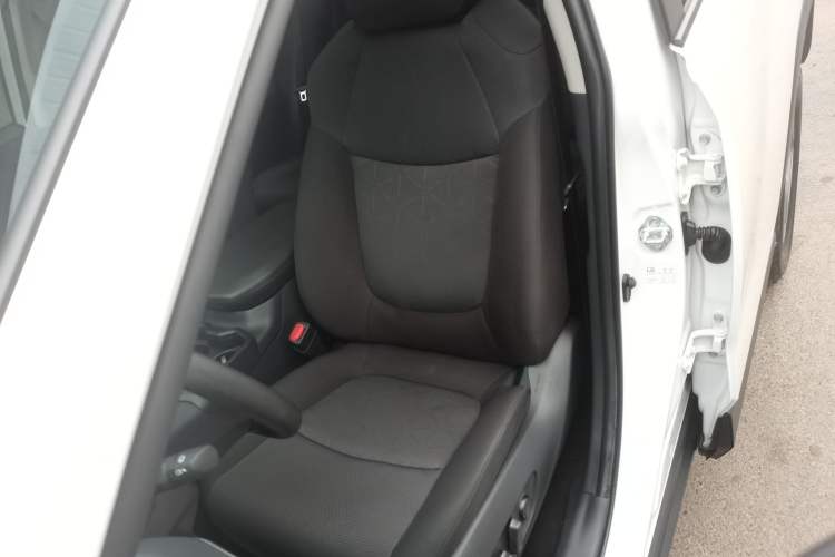 Used Toyota RAV4 2021 Revised Version Dual-Motor Hybrid 2.5L E-CVT Two-Wheel Drive Elite Edition Left Front Seat