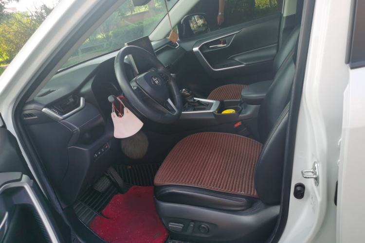 Used Toyota RAV4 2021 2.0L CVT Two-Wheel Drive Fashion Edition Left Front Seat