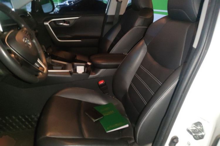 Used Toyota RAV4 2021 2.0L CVT Two-Wheel Drive Fashion PLUS Edition Left Front Seat