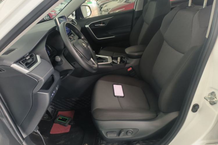 Used Toyota RAV4 2021 Revised Version Dual-Motor Hybrid 2.5L E-CVT Two-Wheel Drive Elite Edition Left Front Seat