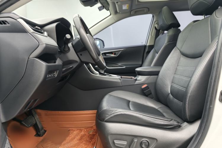 Used Toyota RAV4 2021 Dual-Engine 2.5L E-CVT Four-Wheel Drive Elite PLUS Edition Left Front Seat