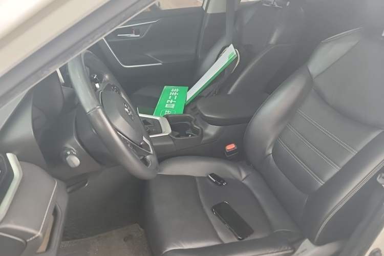 Used Toyota RAV4 2021 Revised Version Dual-Motor Hybrid 2.5L E-CVT 4x4 Elite PLUS Edition Left Front Seat