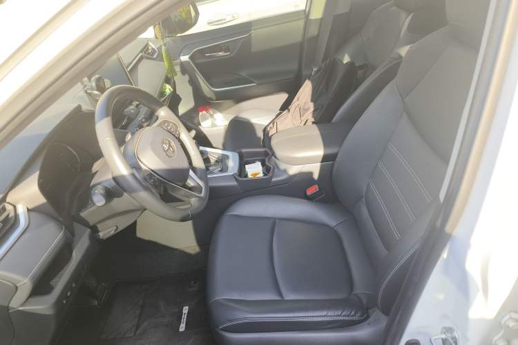 Used Toyota RAV4 2021 2.0L CVT Two-Wheel Drive Fashion PLUS Edition Left Front Seat