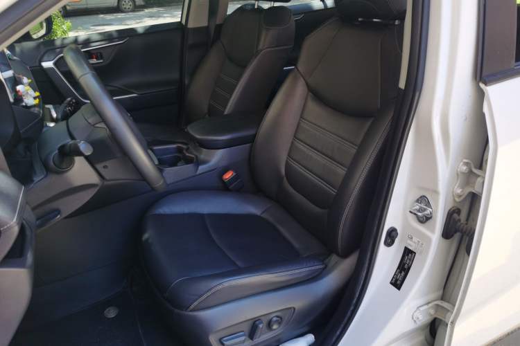 Used Toyota RAV4 2021 2.0L CVT Two-Wheel Drive Fashion PLUS Edition Left Front Seat