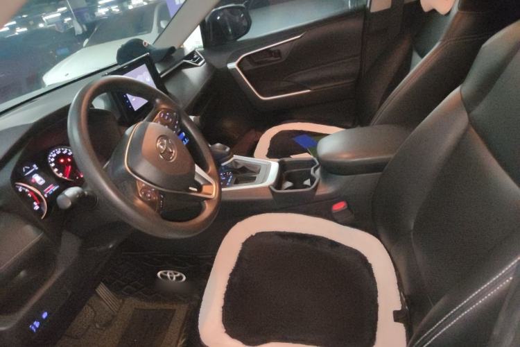 Used Toyota RAV4 2021 2.0L CVT Two-Wheel Drive Urban Edition Left Front Seat