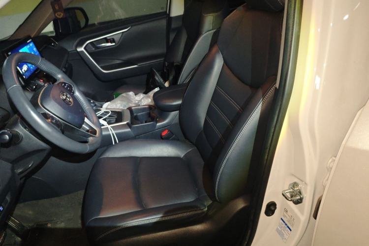 Used Toyota RAV4 2021 2.0L CVT 4x4 Style PLUS Edition Left Front Seat
