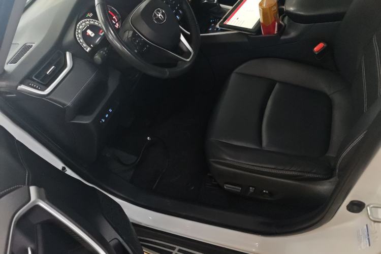 Used Toyota RAV4 2021 2.0L CVT 4x4 Style PLUS Edition Left Front Seat
