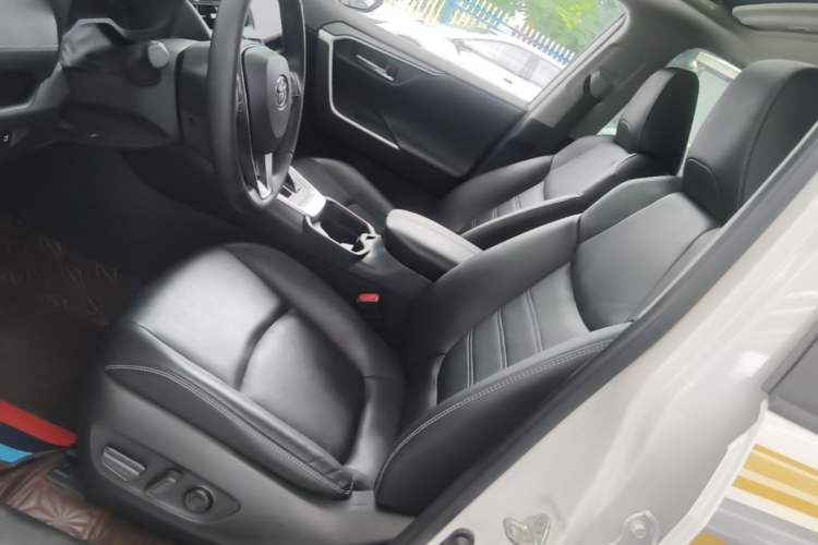 Used Toyota RAV4 2021 2.0L CVT Two-Wheel Drive Fashion PLUS Edition Left Front Seat