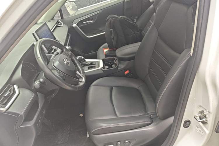 Used Toyota RAV4 2021 2.0L CVT Two-Wheel Drive Fashion PLUS Edition Left Front Seat