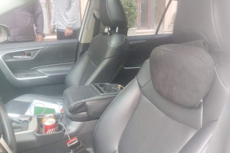 Used Toyota RAV4 2021 2.0L CVT Two-Wheel Drive Fashion Edition Left Front Seat