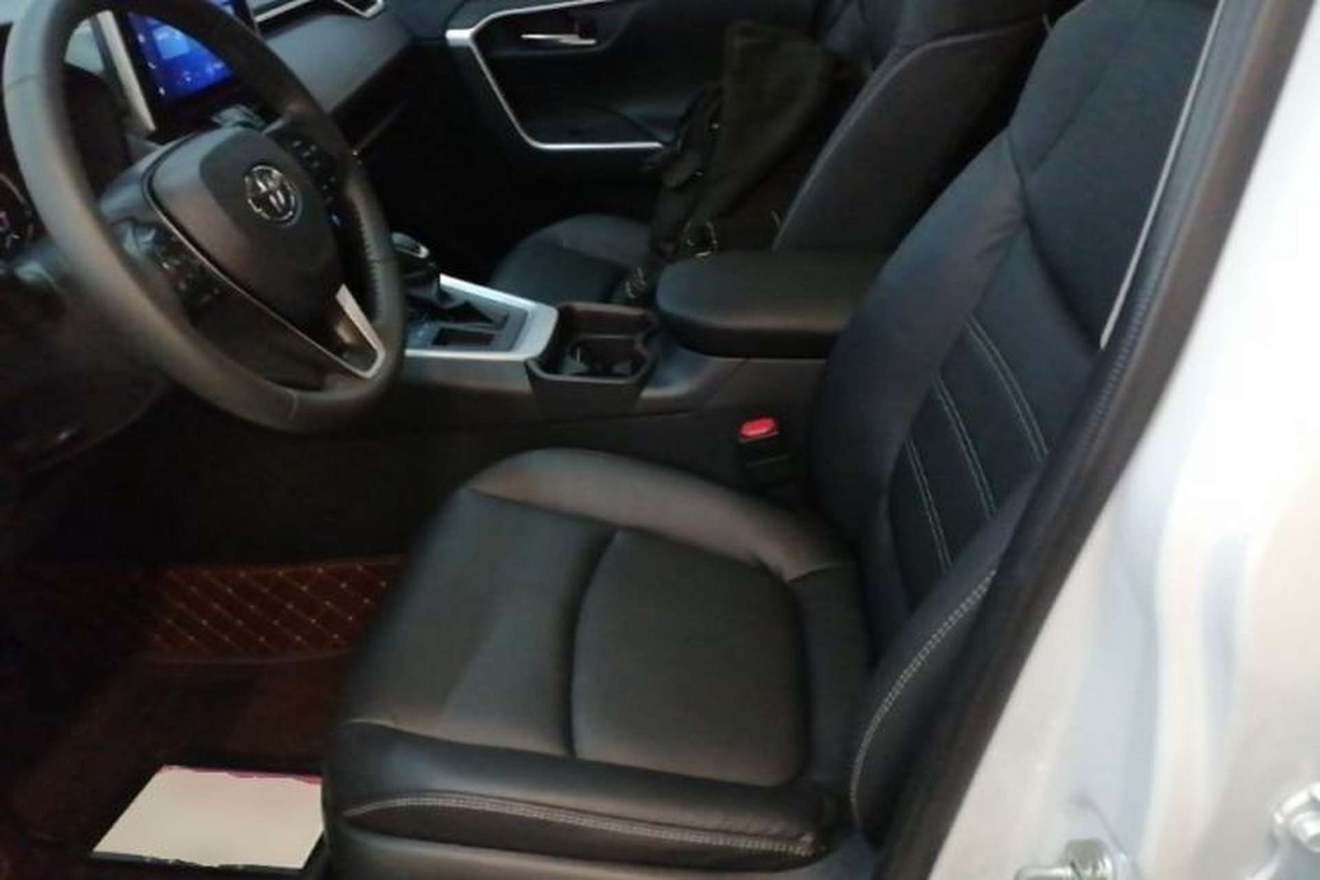 Used Toyota RAV4 2021 2.0L CVT Two-Wheel Drive Fashion PLUS Edition Left Front Seat