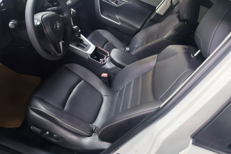 Used Toyota RAV4 2021 2.0L CVT Two-Wheel Drive Fashion PLUS Edition Left Front Seat