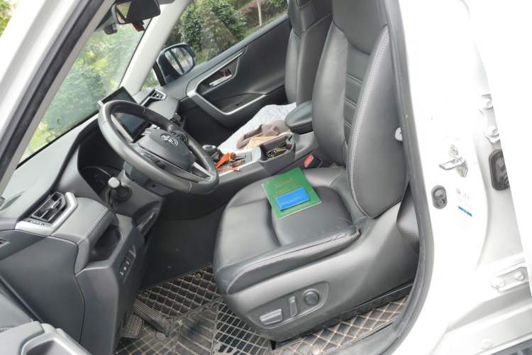Used Toyota RAV4 2021 2.0L CVT 4x4 Style PLUS Edition Left Front Seat