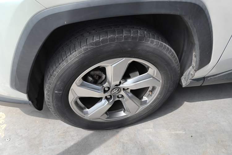Used Toyota RAV4 2021 2.0L CVT Two-Wheel Drive Fashion PLUS Edition Left Front Wheel Hub