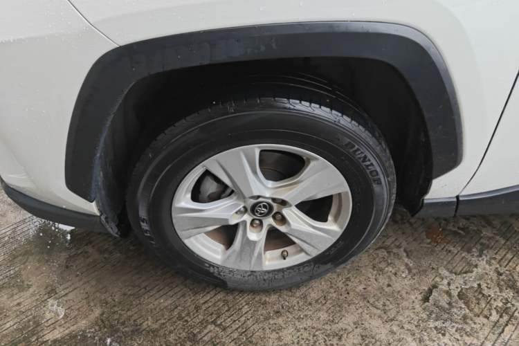 Used Toyota RAV4 2021 2.0L CVT Two-Wheel Drive Urban Edition Left Front Wheel Hub