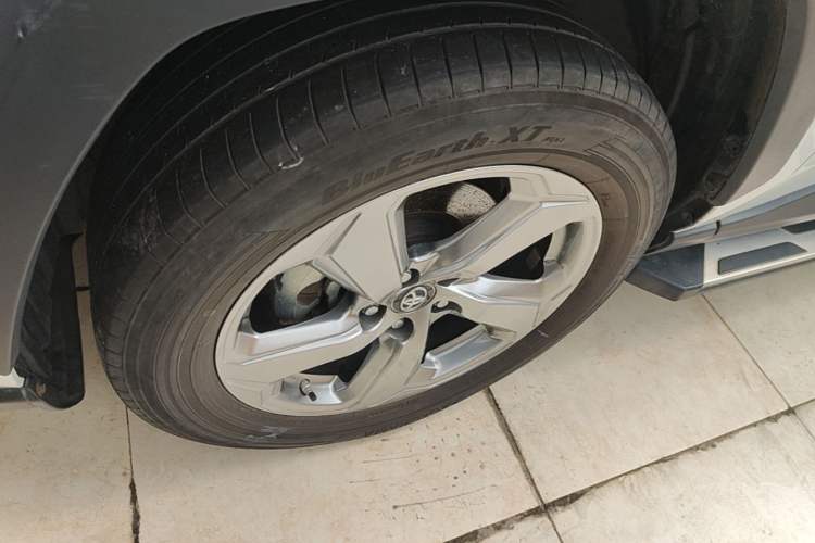 Used Toyota RAV4 2021 2.0L CVT Two-Wheel Drive Fashion PLUS Edition Left Front Wheel Hub