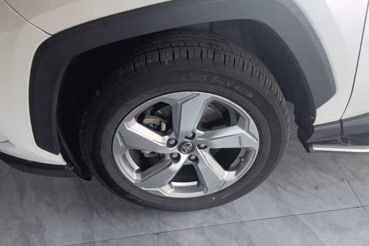 Used Toyota RAV4 2021 2.0L CVT Two-Wheel Drive Fashion PLUS Edition Left Front Wheel Hub