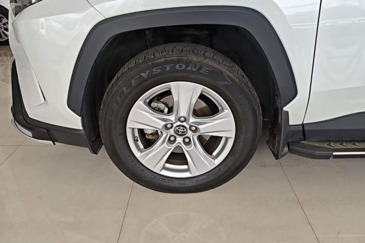 Used Toyota RAV4 2021 2.0L CVT Two-Wheel Drive Urban Edition Left Front Wheel Hub