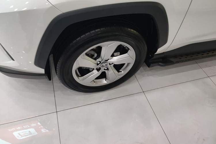 Used Toyota RAV4 2021 2.0L CVT Two-Wheel Drive Fashion PLUS Edition Left Front Wheel Hub
