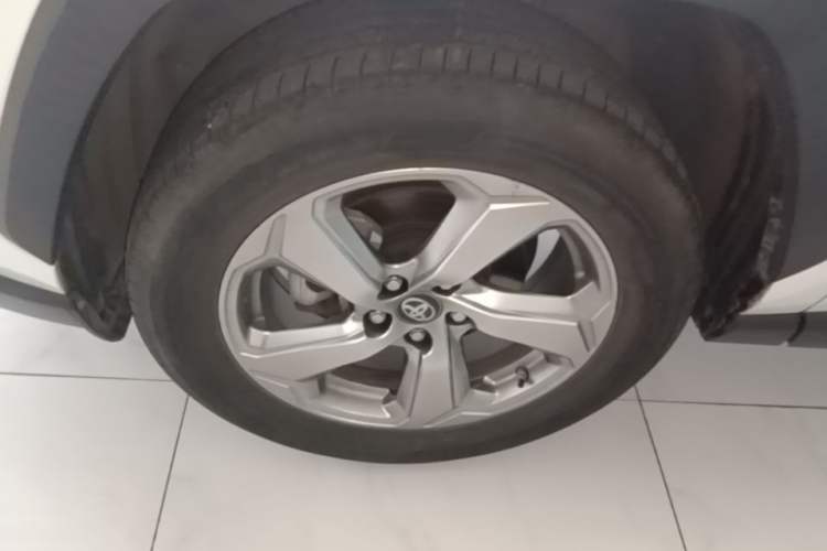 Used Toyota RAV4 2021 2.0L CVT Two-Wheel Drive Fashion Edition Left Front Wheel Hub
