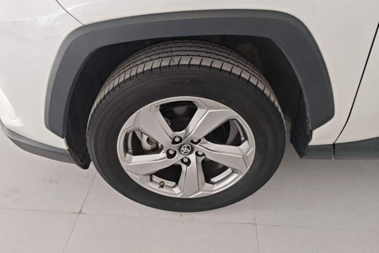 Used Toyota RAV4 2021 2.0L CVT Two-Wheel Drive Fashion PLUS Edition Left Front Wheel Hub