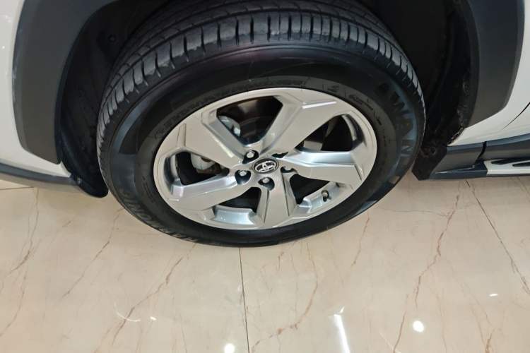 Used Toyota RAV4 2021 2.0L CVT Two-Wheel Drive Fashion Edition Left Front Wheel Hub