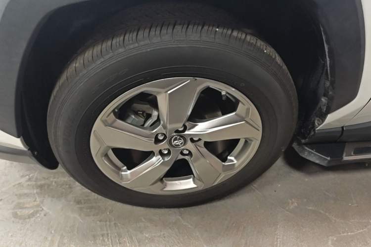 Used Toyota RAV4 2021 2.0L CVT Two-Wheel Drive Fashion PLUS Edition Left Front Wheel Hub