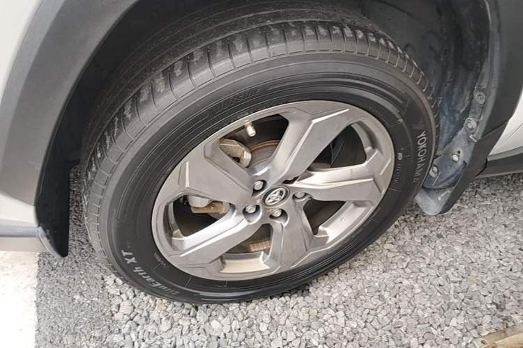 Used Toyota RAV4 2021 Revised Version Dual-Motor Hybrid 2.5L E-CVT Two-Wheel Drive Elite Edition Left Front Wheel Hub
