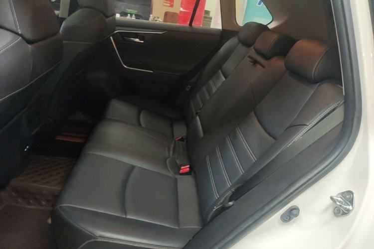 Used Toyota RAV4 2021 2.0L CVT Two-Wheel Drive Fashion PLUS Edition Left Rear Seat
