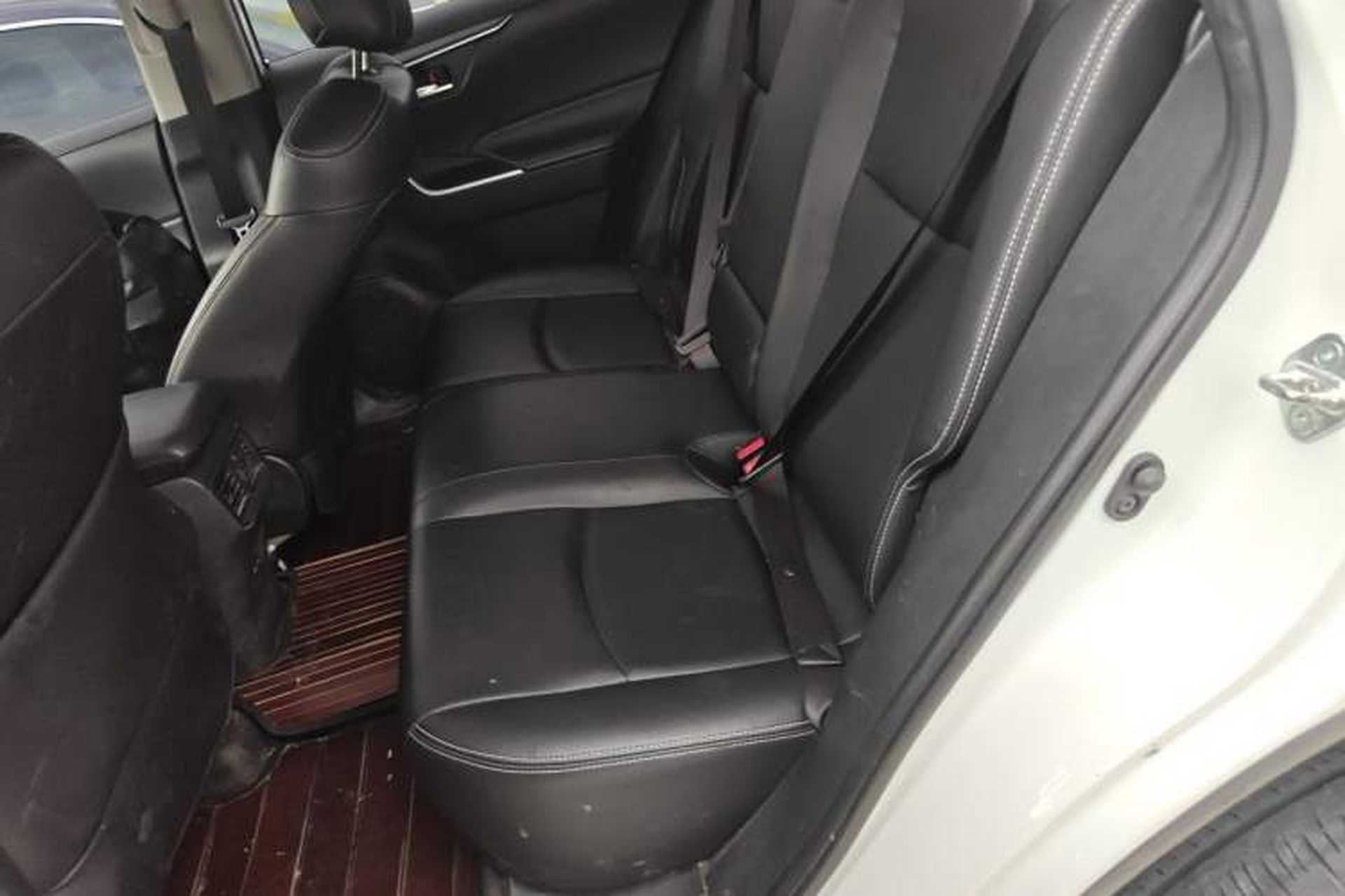 Used Toyota RAV4 2021 2.0L CVT Two-Wheel Drive Fashion Edition Left Rear Seat