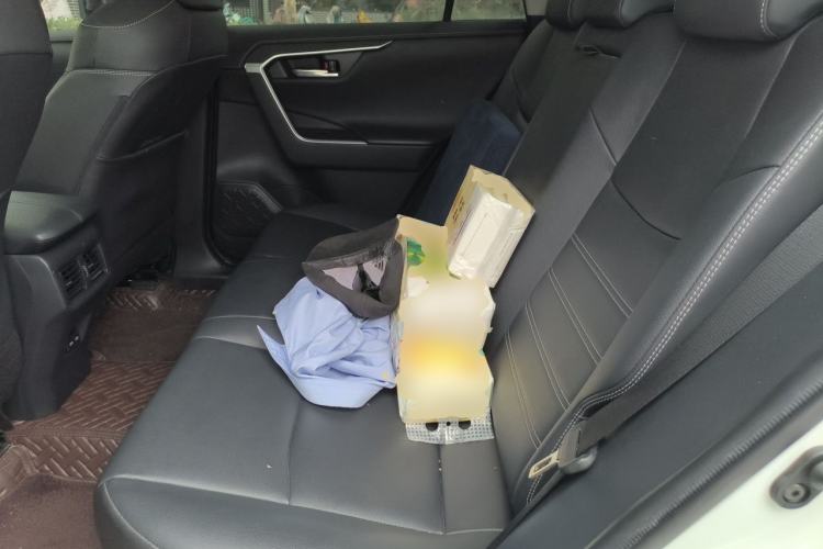 Used Toyota RAV4 2021 2.0L CVT Two-Wheel Drive Prestige Edition Left Rear Seat