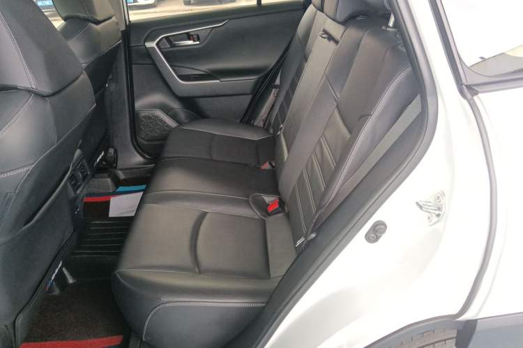 Used Toyota RAV4 2021 2.0L CVT Two-Wheel Drive Fashion PLUS Edition Left Rear Seat