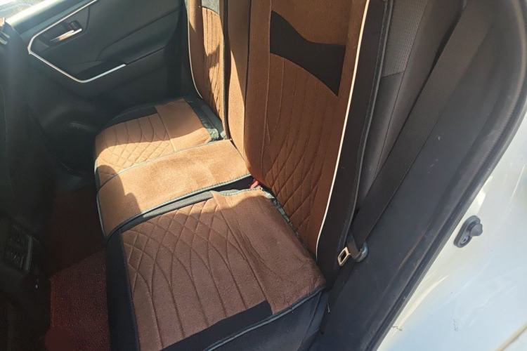 Used Toyota RAV4 2021 2.0L CVT Two-Wheel Drive Fashion Edition Left Rear Seat