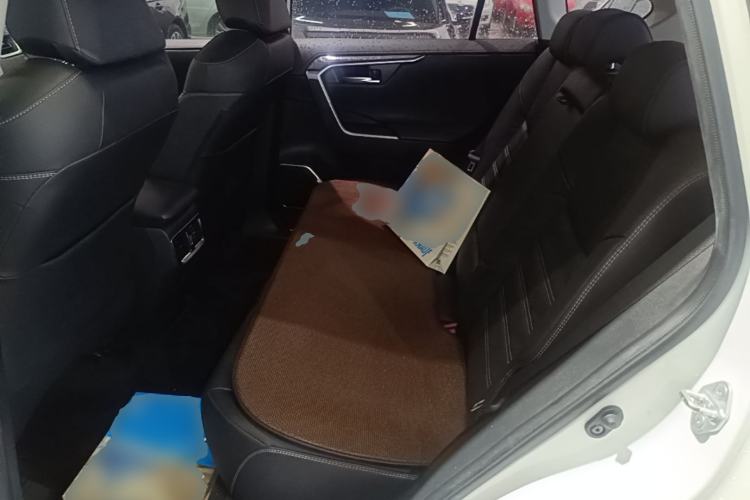 Used Toyota RAV4 2021 2.0L CVT Two-Wheel Drive Fashion PLUS Edition Left Rear Seat