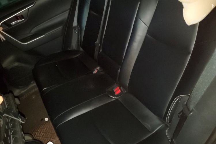 Used Toyota RAV4 2021 2.0L CVT Two-Wheel Drive Fashion Edition Left Rear Seat