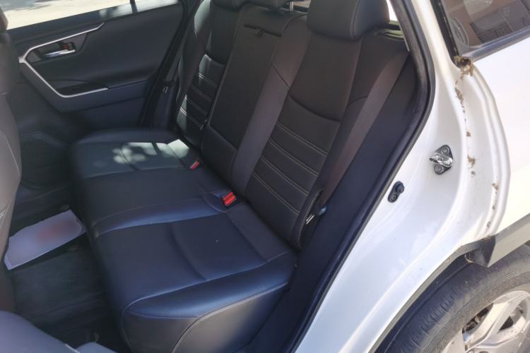 Used Toyota RAV4 2021 2.0L CVT Two-Wheel Drive Fashion PLUS Edition Left Rear Seat