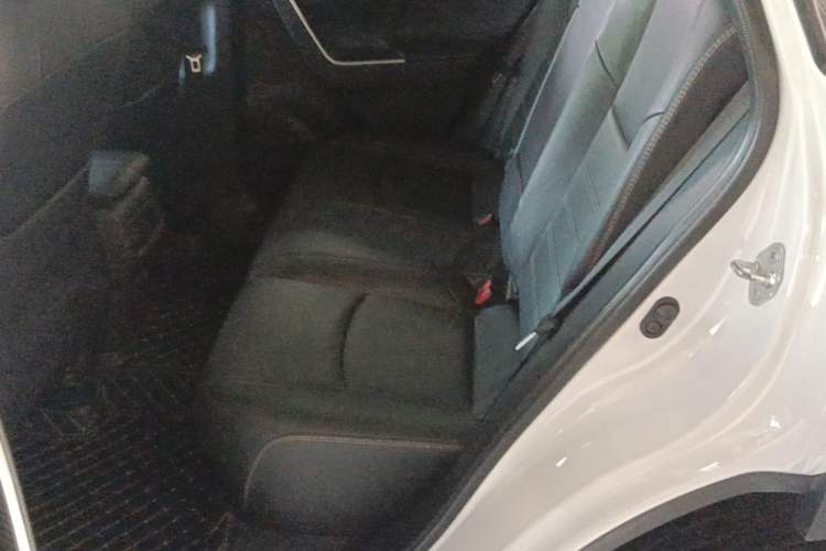 Used Toyota RAV4 2021 2.0L CVT Two-Wheel Drive Fashion PLUS Edition Left Rear Seat