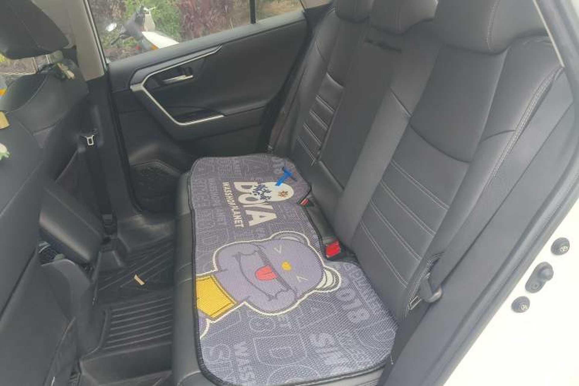 Used Toyota RAV4 2021 2.0L CVT Two-Wheel Drive Fashion PLUS Edition Left Rear Seat