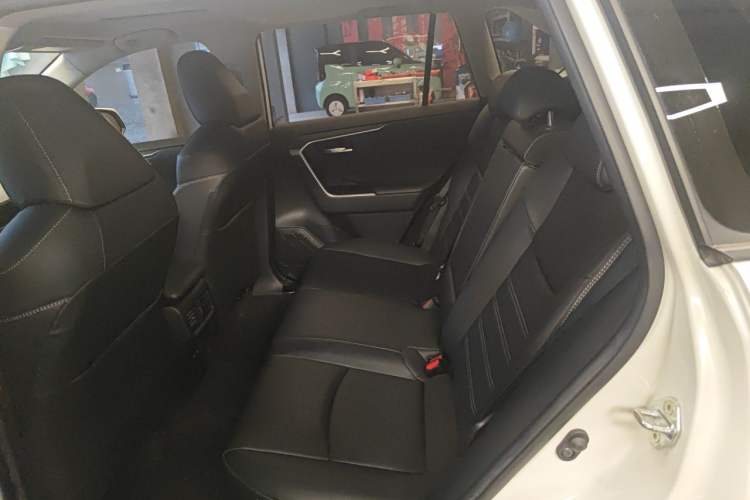 Used Toyota RAV4 2021 2.0L CVT Two-Wheel Drive Fashion PLUS Edition Left Rear Seat